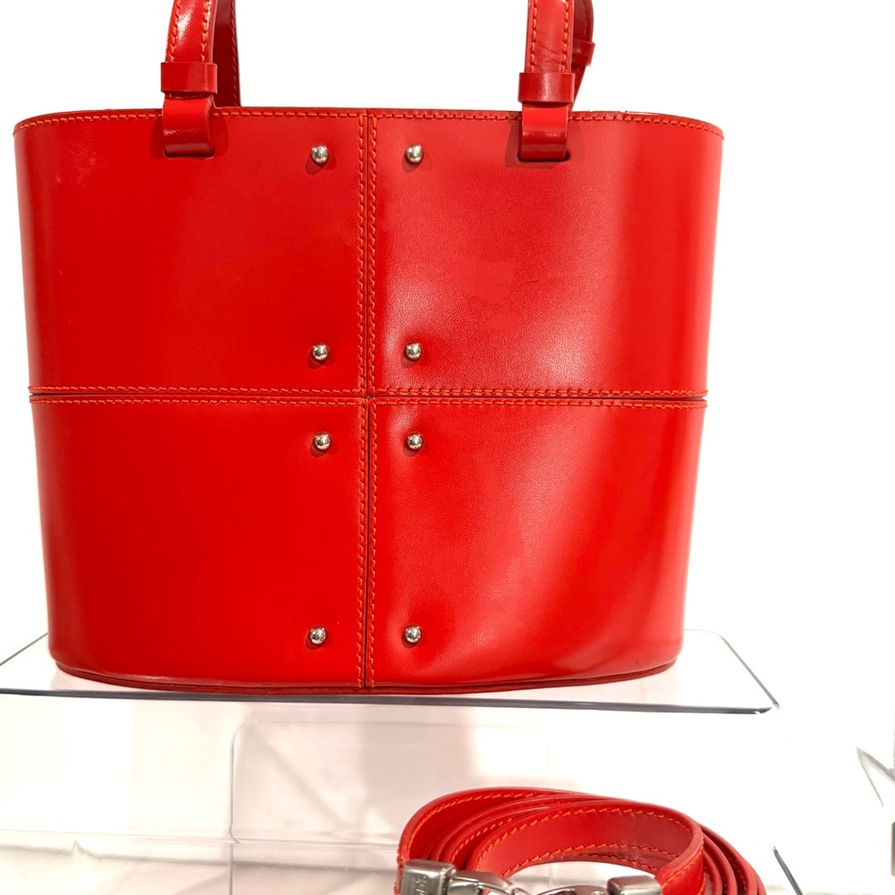 Tod’s Leather Two way Tote